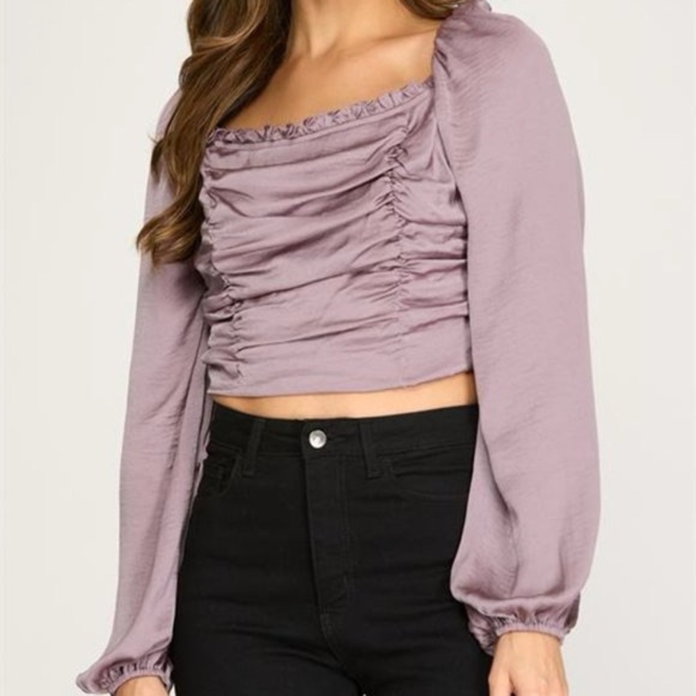 Women’s long sleeve cropped top